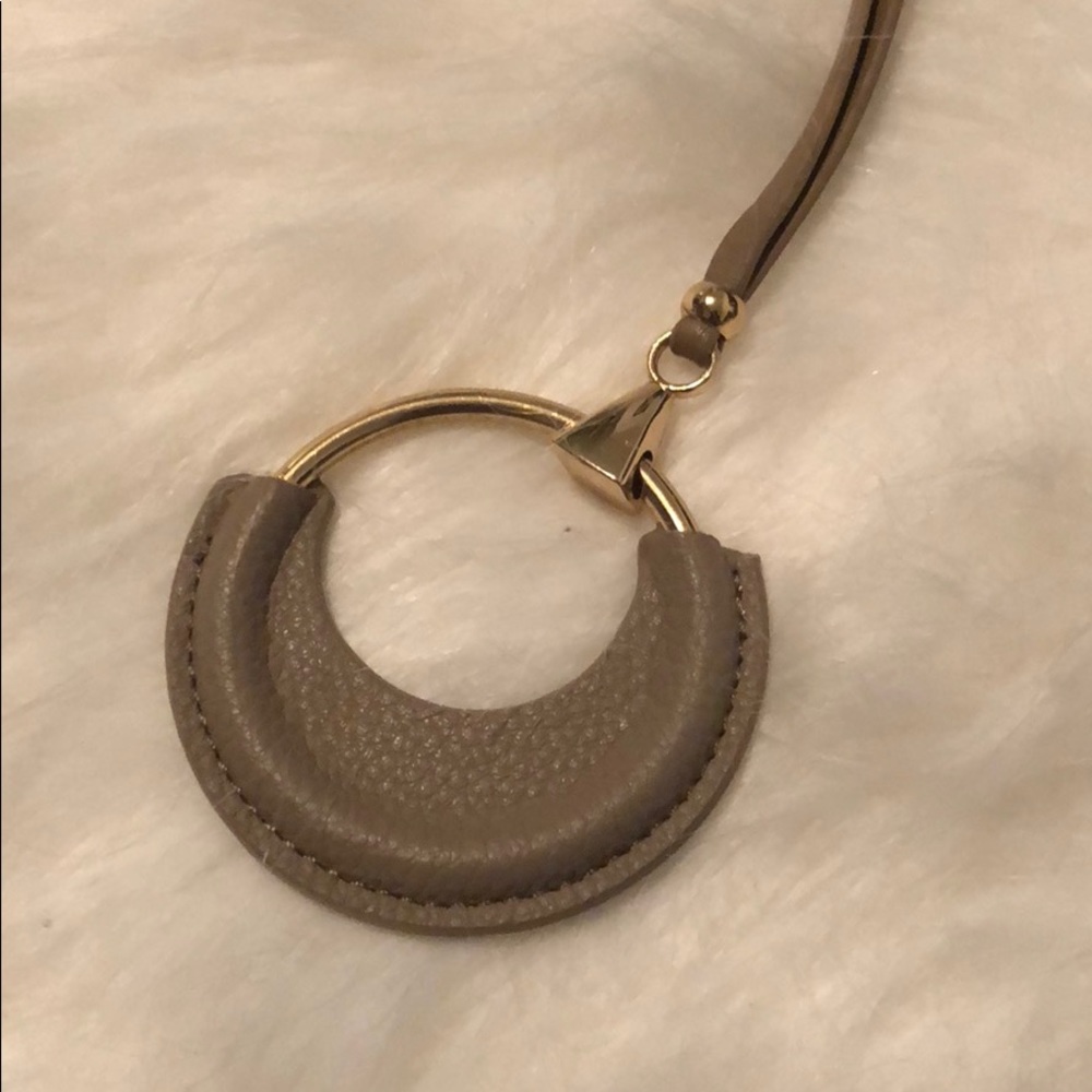 Necklace - Picture 2 of 3